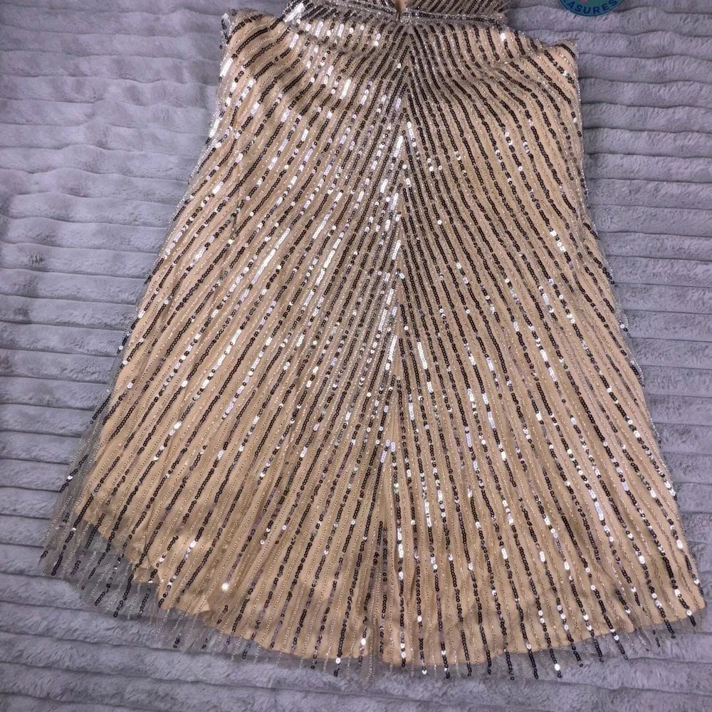 Mac Duggal Gown Womens 2 Gold Sequin Embellished Faux Wrap Surplice Neck‎ Dress